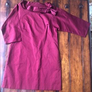 Women’s DKNY shift dress
- Size: 12
- “Like New” condition